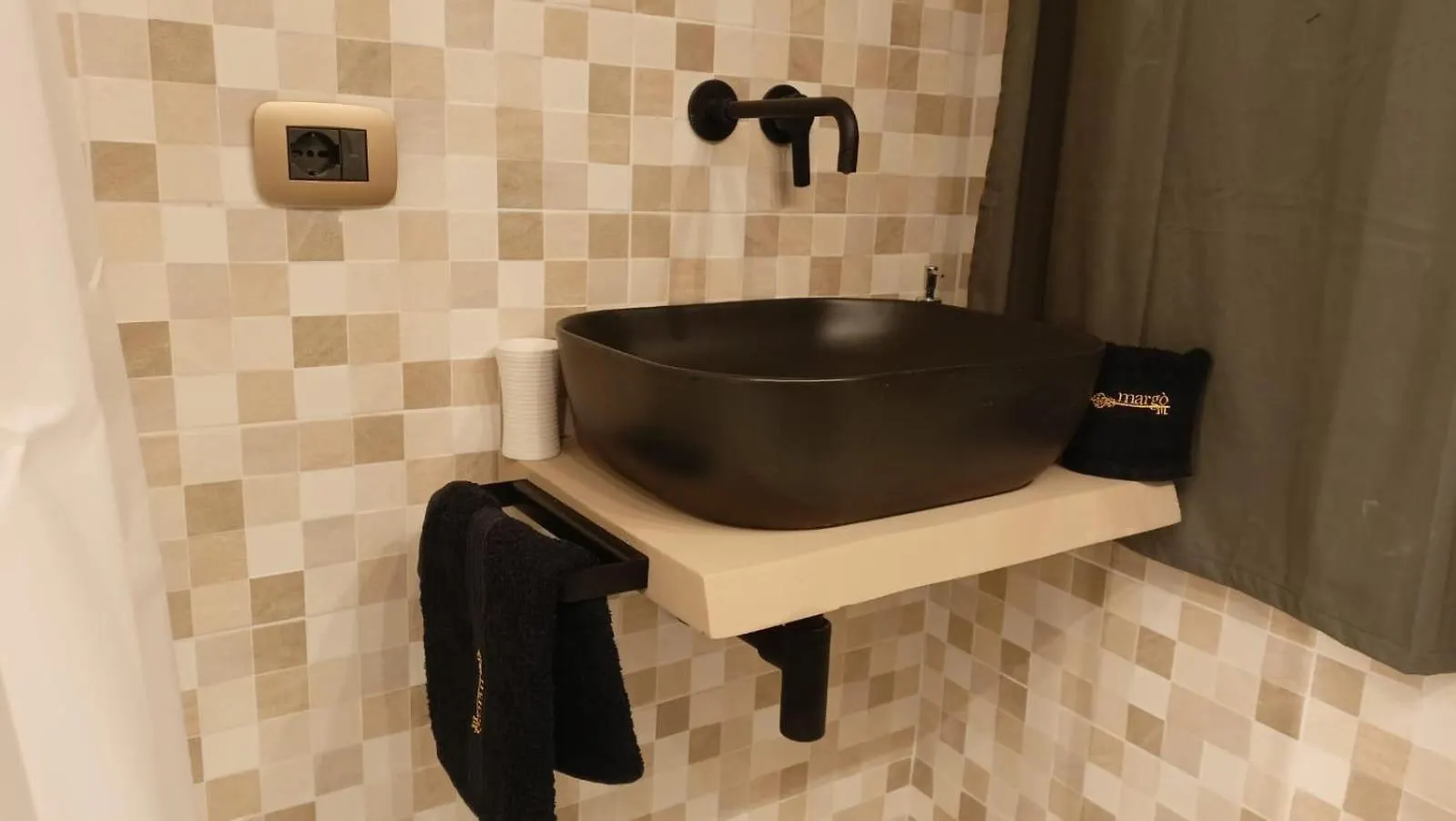 Margo Luxury Apartment Bari Italy